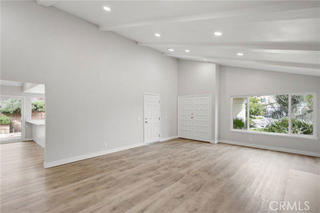 Building Photo - 596 Vista Rambla