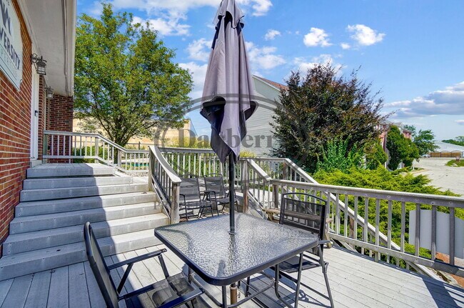 Foto del edificio - 1133 N Byrne Rd