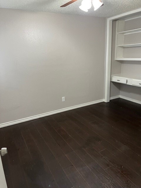 Foto del edificio - 4346 Hawk Meadow Dr