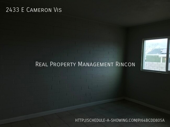 Building Photo - 2433 E Cameron Vista