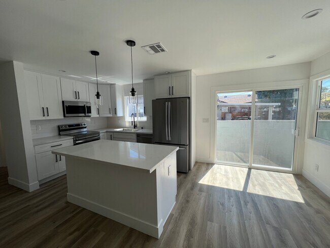 Foto del edificio - 4814 Hedda St
