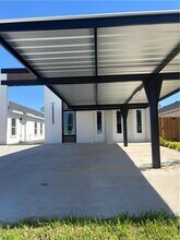 Building Photo - 20 N Emerald Ave