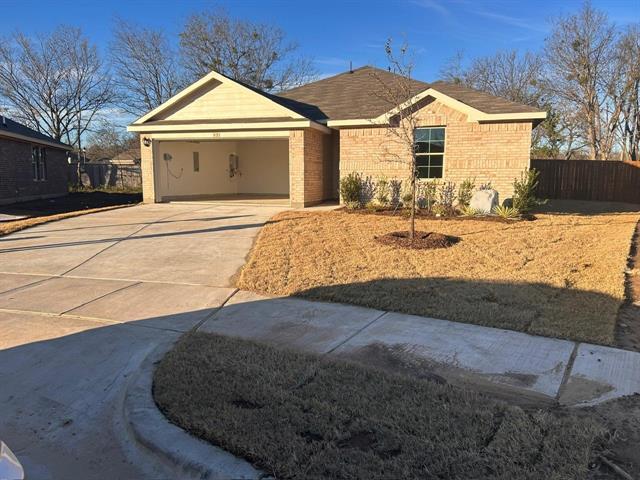 Foto del edificio - 521 Regiment Rd