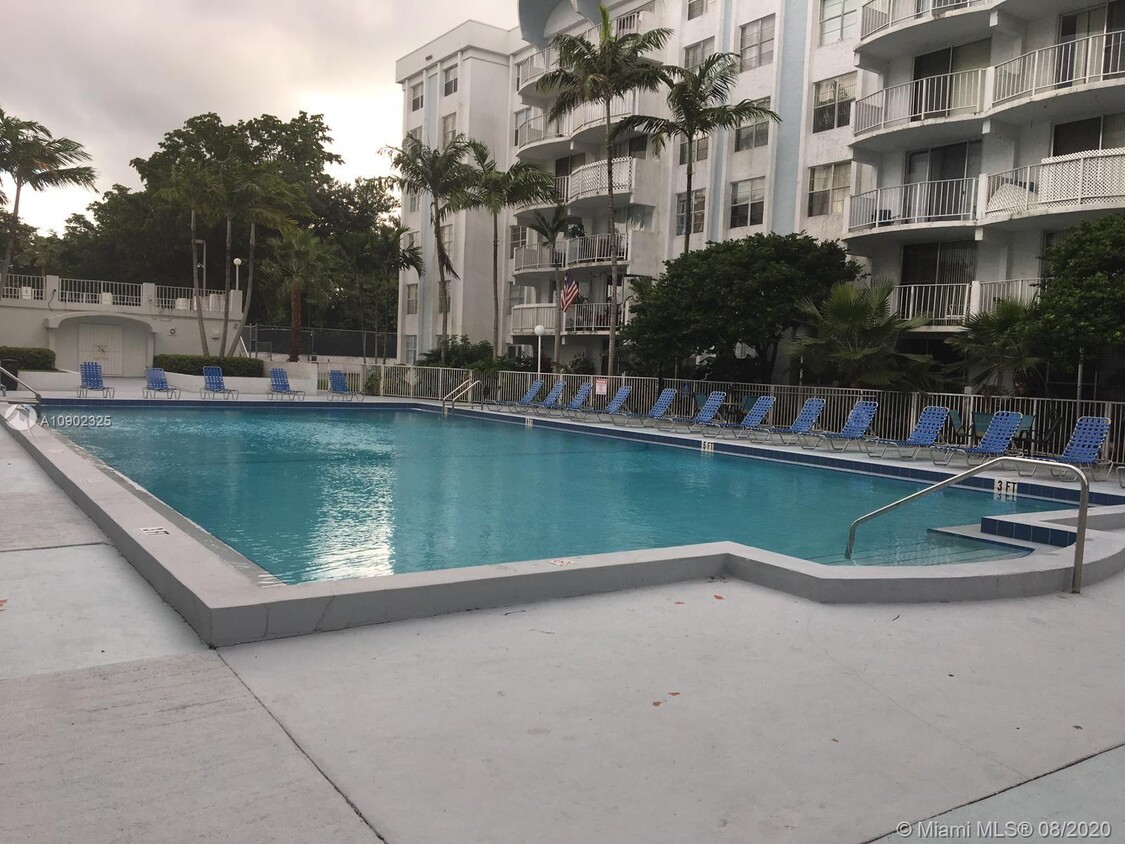 496 NW 165th St Unit D-415, Miami, FL 33169 - Condo for Rent in Miami ...