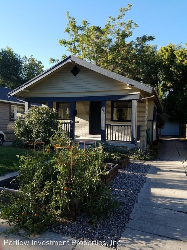 Building Photo - 369 E Ramona Ave
