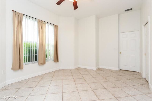 Foto del edificio - 3 br, 2 bath House - 2146 Macaris Ave UNIT