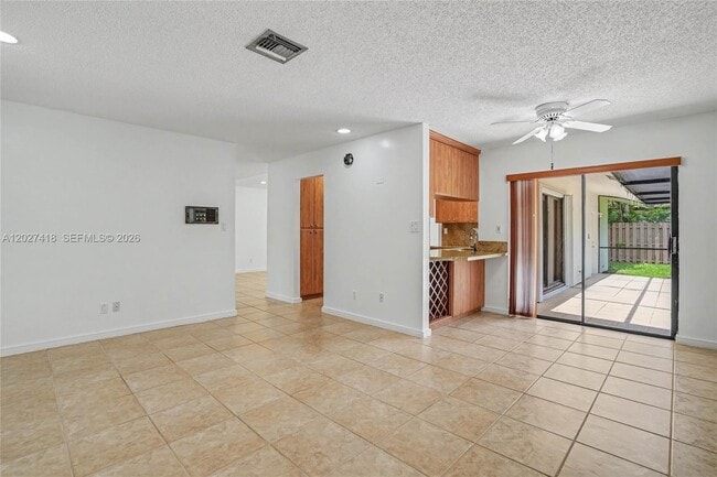 Building Photo - 10711 SW 116th Ave