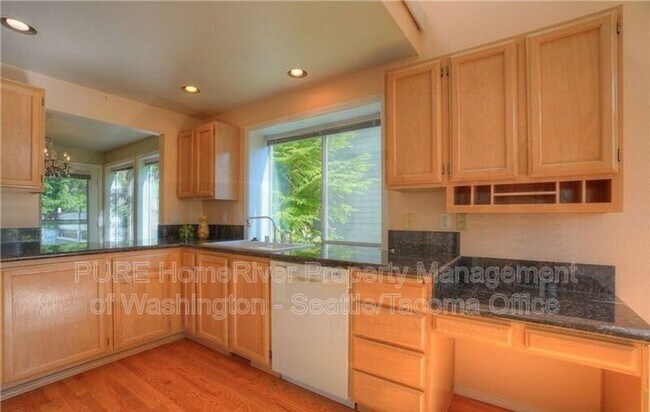 Foto del edificio - 6109 83rd Ave W