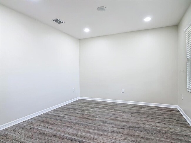 Building Photo - 3975 Silverstream Terrace