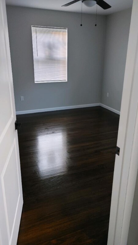 Foto del edificio - 3820 Lawler Dr