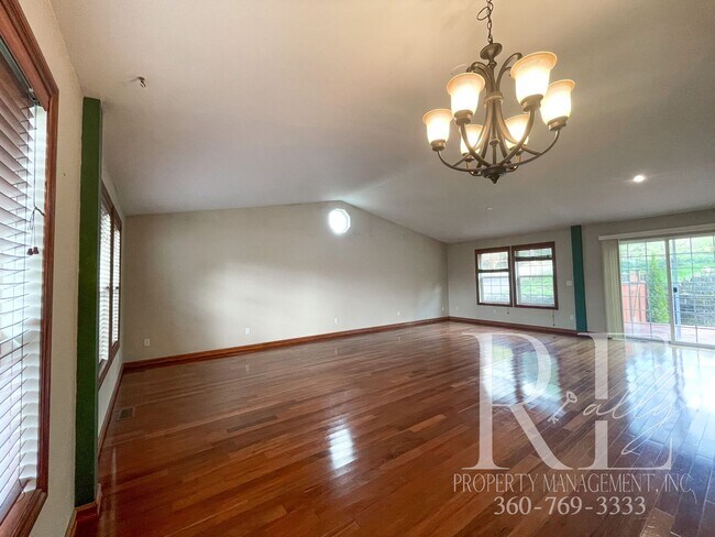 Foto del edificio - Stunning Rambler