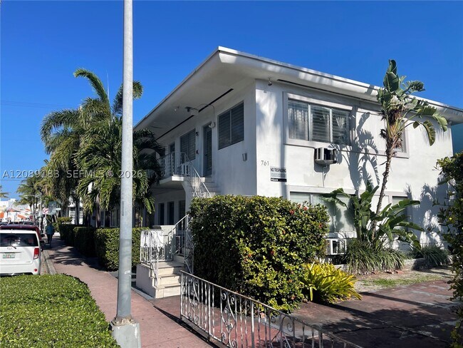 Foto del edificio - 761 Euclid Ave