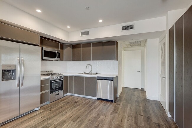 Foto del edificio - The Fairfax Flats
