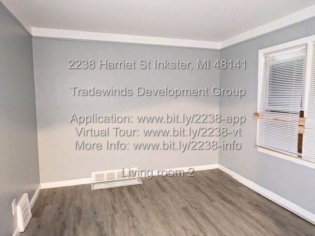 Building Photo - 2238 Harriet 3bed/1bath with nice back yar...