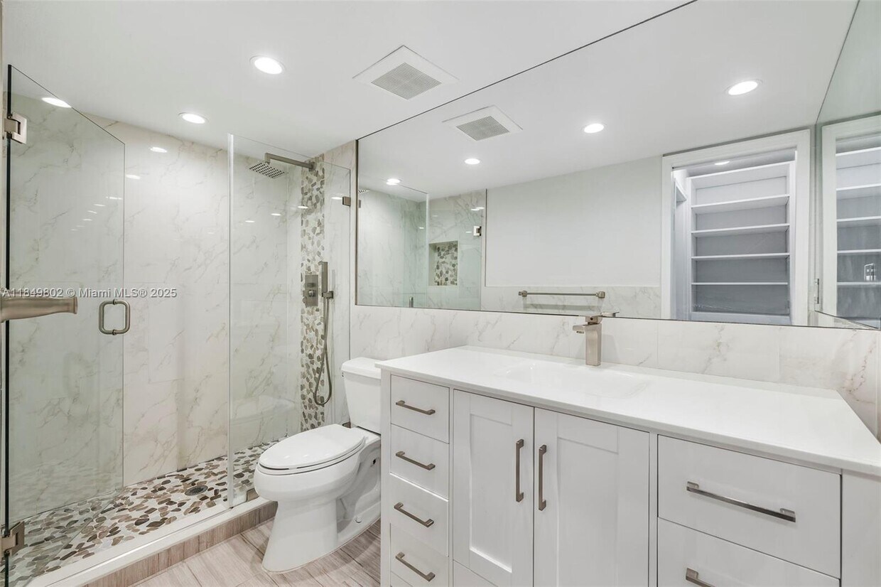 Foto principal - 10401 SW 108th Ave