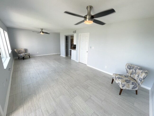 Foto del edificio - 101 Old Ferry Rd