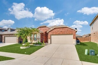 Building Photo - 16025 Charing Cross Dr