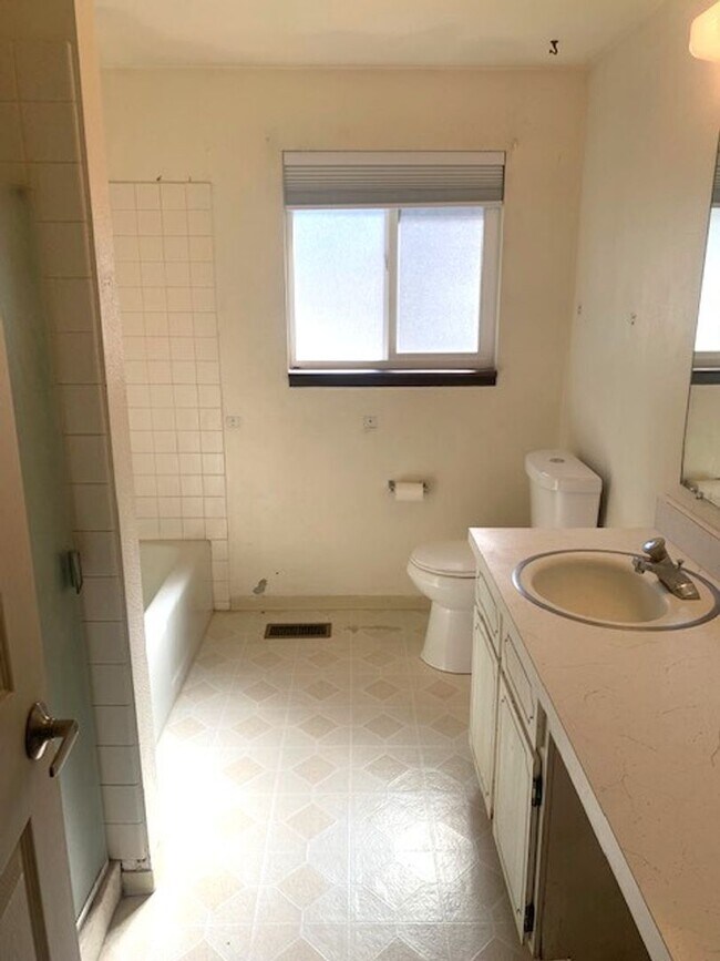 Foto del edificio - 169 W Cedar St