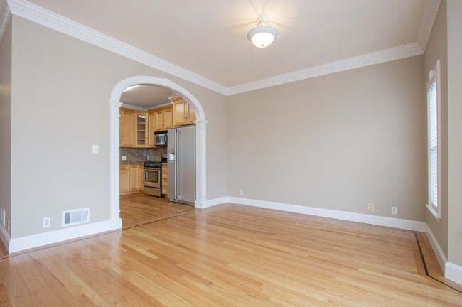 Building Photo - 716 8th Ave
