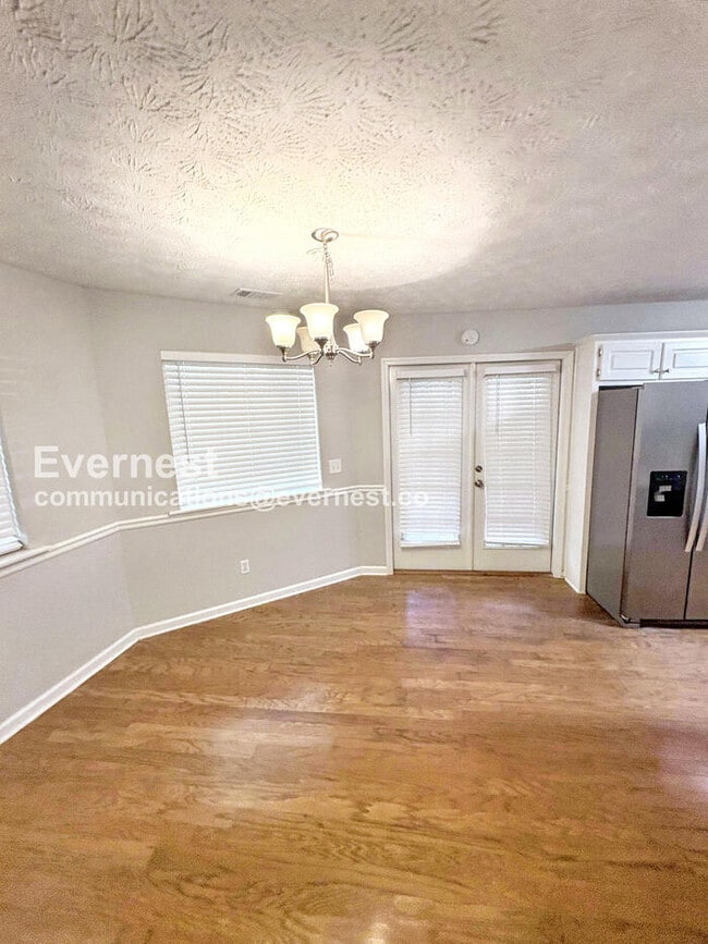 Foto del edificio - 265 Lazy Hollow Ln