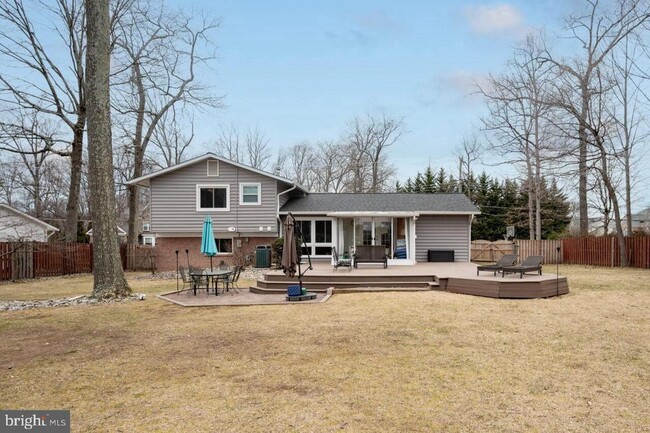 Foto del edificio - 2405 Cedar Ln