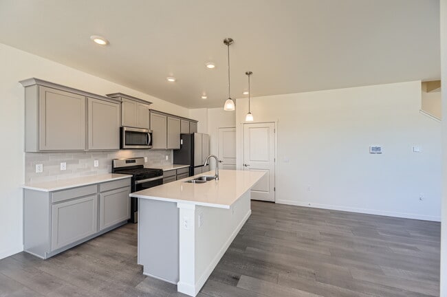 Kitchen - 17826 Dandy Brush Dr
