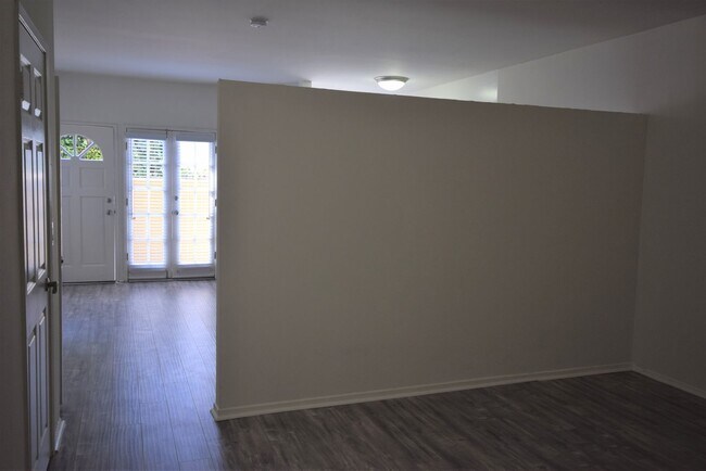 Foto del edificio - 5744 Colfax Ave