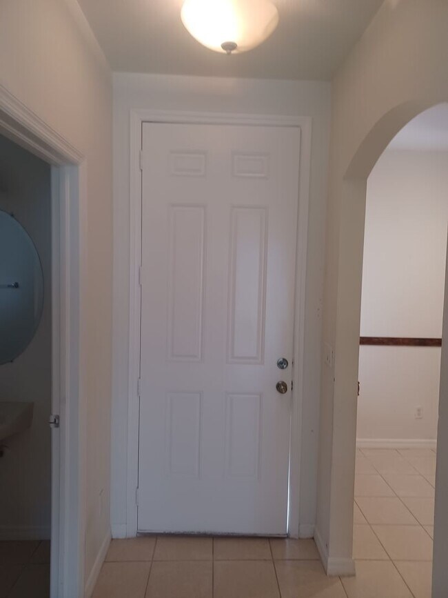 Foto del edificio - 3/2.5 Townhouse in a Family Friendly Community with Amenities Galore TENANT OCCUPIED UNTIL 4/30