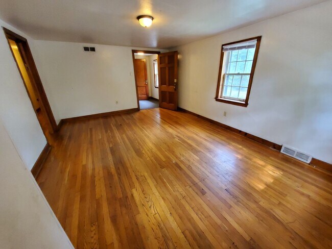Building Photo - 277 Woodland Drive