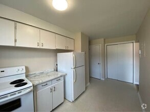 Building Photo - 21 Verdun St
