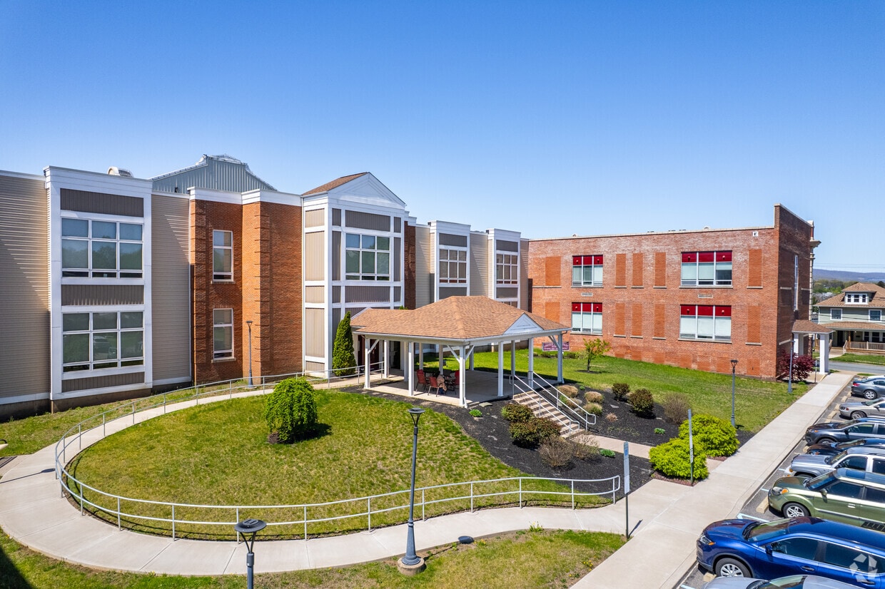 Primary Photo - Lincoln Heights Apartments