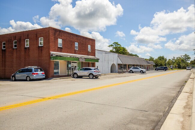 Building Photo - 236 Chatham St