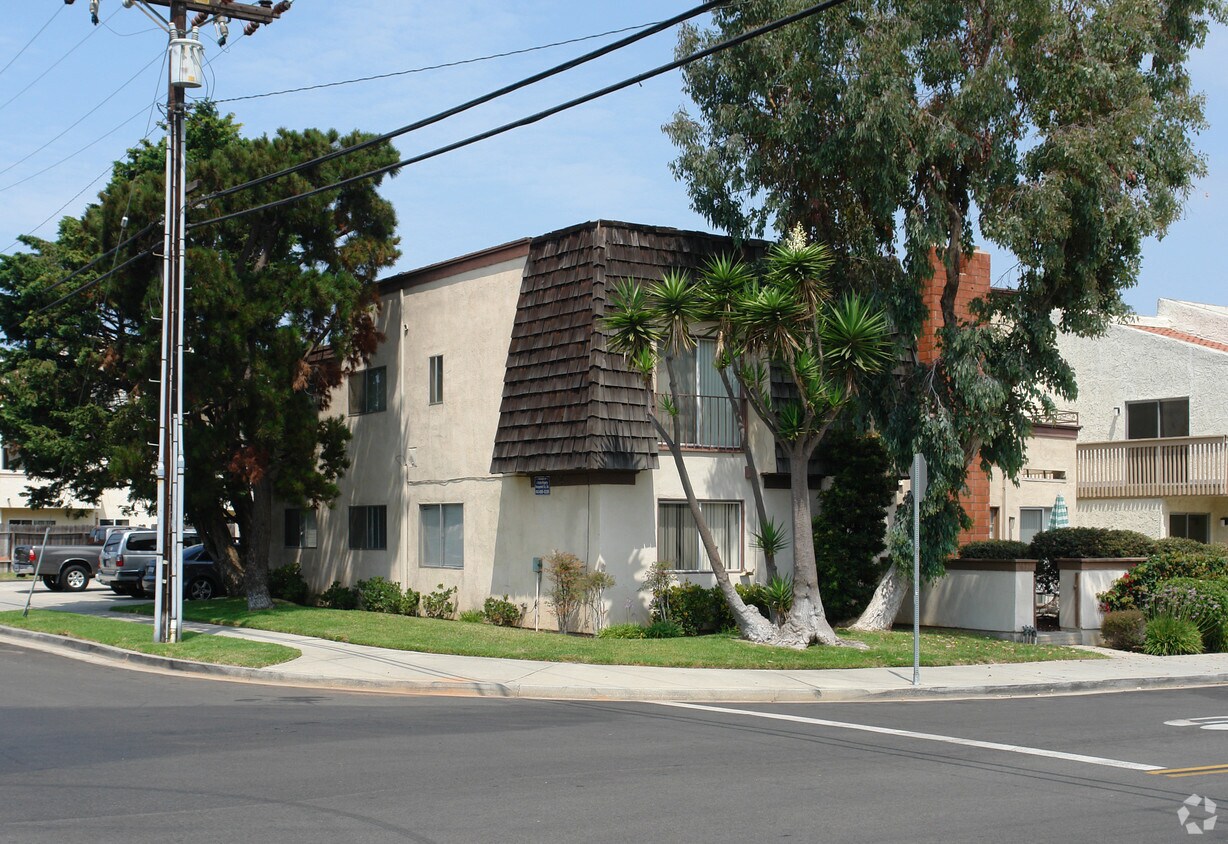 Primary Photo - 16721 Sims St