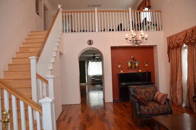 Foto del edificio - 7089 Sale Ave