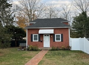 Building Photo - 26 Marvin St