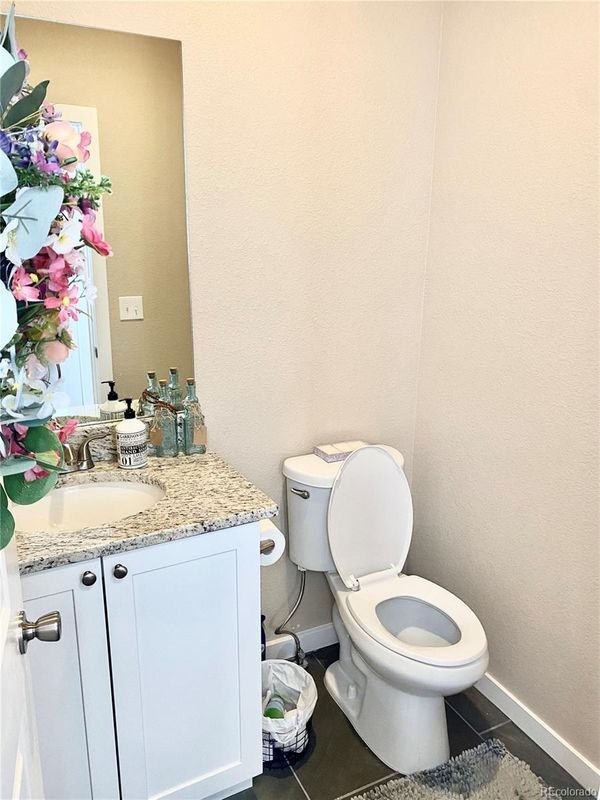 Building Photo - 283 S 4th Ct