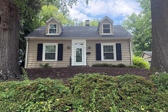 Building Photo - 208 Woodland Dr