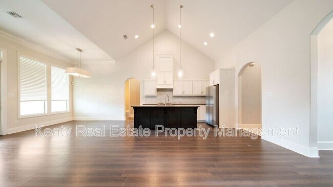 Building Photo - 204 Sleepy Brook Rd