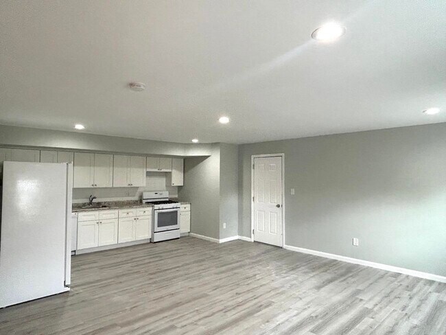 Building Photo - 184 Jersey Ave
