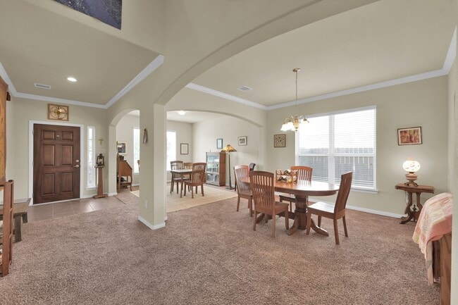 Foto del edificio - 241 Lake Estates Dr