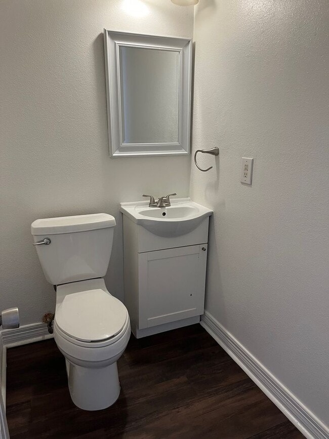 Foto del edificio - Timber Cove Townhomes