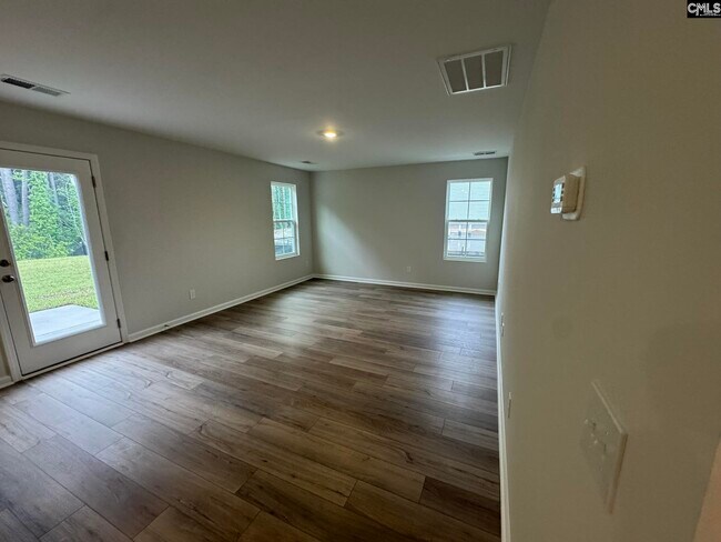 Building Photo - 6023 Edgemont Ct