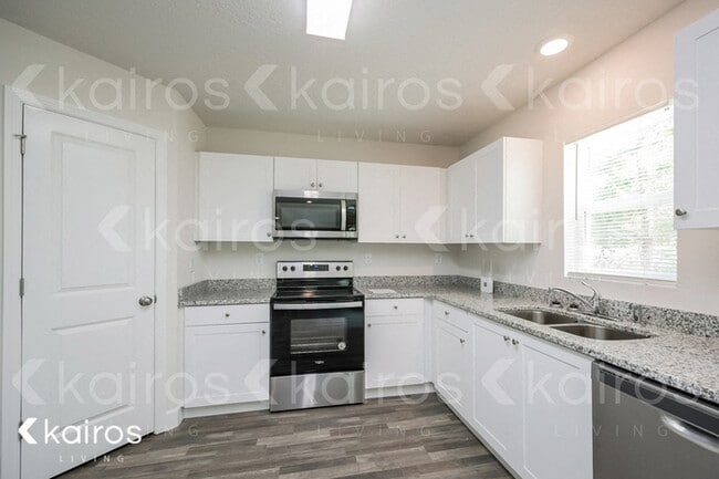 Building Photo - 2820 W Andromedae Dr