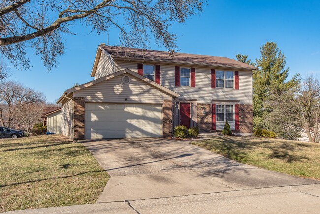 Building Photo - 2401 Country Wood Dr