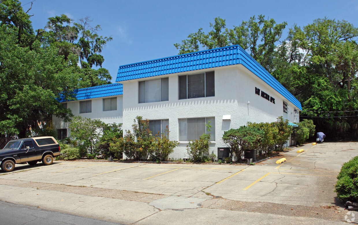 Primary Photo - 225 CHERRY St