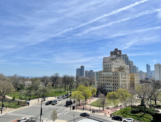 Foto del edificio - 2020 N Lincoln Park W