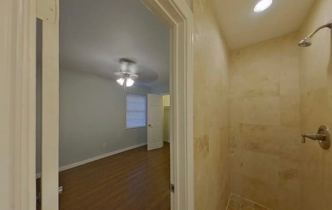 Photo - AVAILABLE NOW House