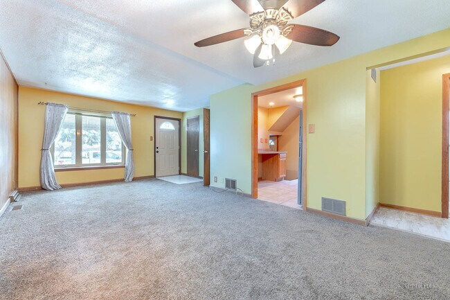 Building Photo - 10933 S Avenue H