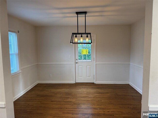 Foto del edificio - 225 Hillside Ave