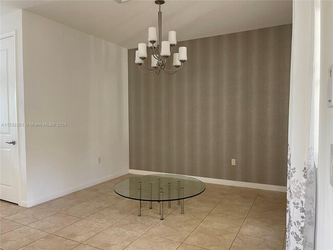 Foto del edificio - 3055 NW 126th Ave
